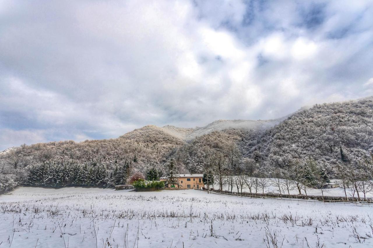 Cascina Canale Sabbio Chiese Buitenkant foto